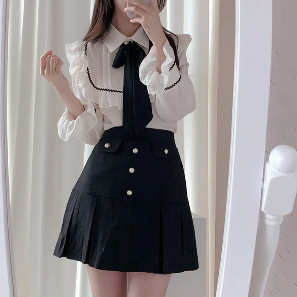 Evgenia - Elegante Damenbluse mit Rüschenkante und Schleife