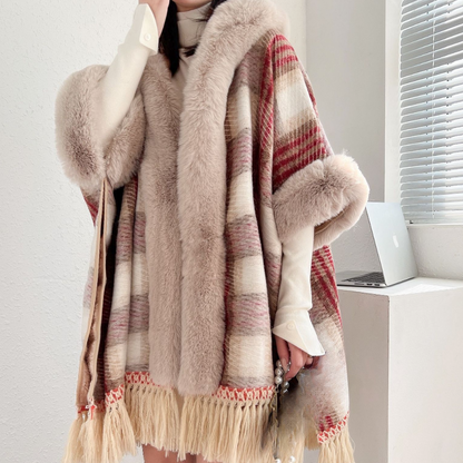 Eleganter Warmer Poncho für Damen