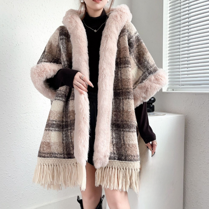 Eleganter Warmer Poncho für Damen