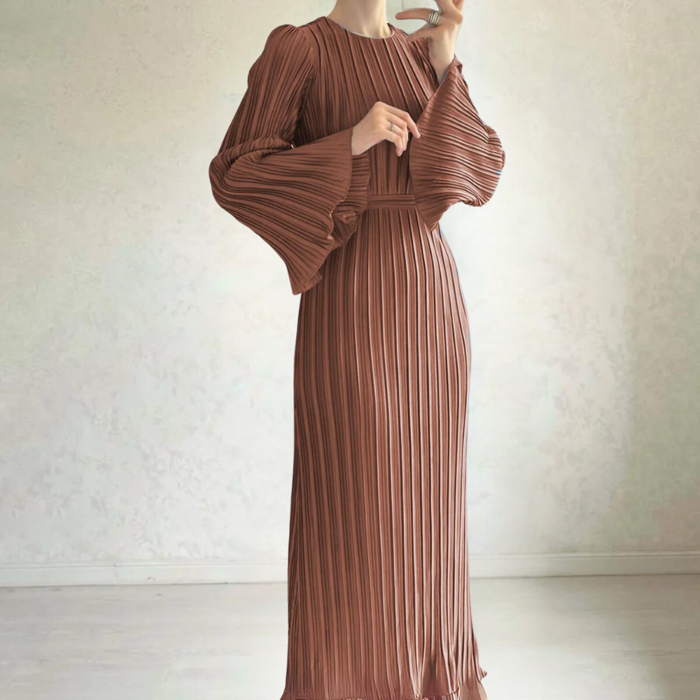 JACQUELINE - Zeitloses plissiertes Maxikleid für Frauen