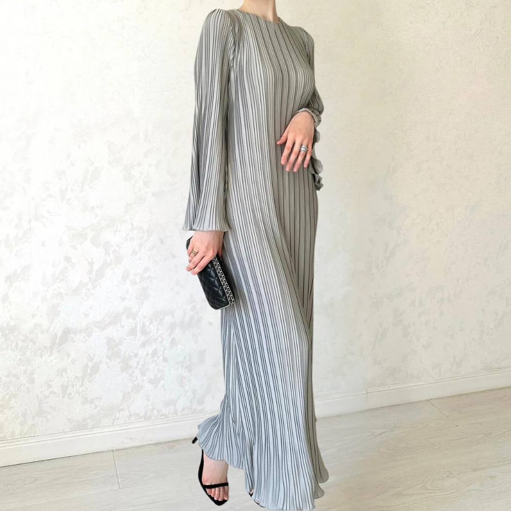 JACQUELINE - Zeitloses plissiertes Maxikleid für Frauen