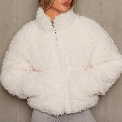 Elinore - Schicke Fuzzy-Jacke für Frauen