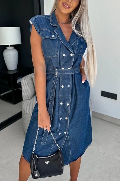 Jeanskleid mit Trägern und kurzen Ärmeln