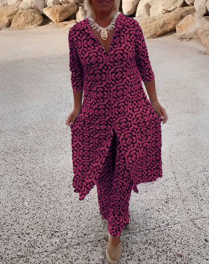 Elegantes Ensemble mit geometrischem Druck