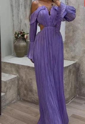 Bernadette - Violettes schulterfreies Maxikleid