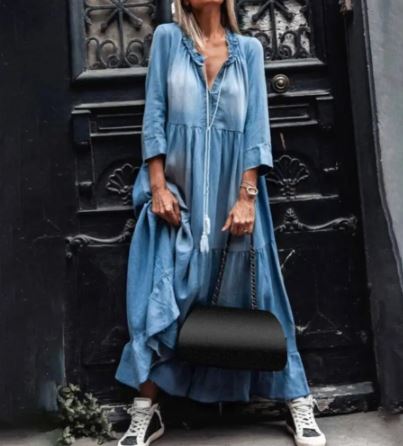 Rizza - Vintage Maxi-Jeanskleid aus Spitze mit V-Ausschnitt und breitem Saum