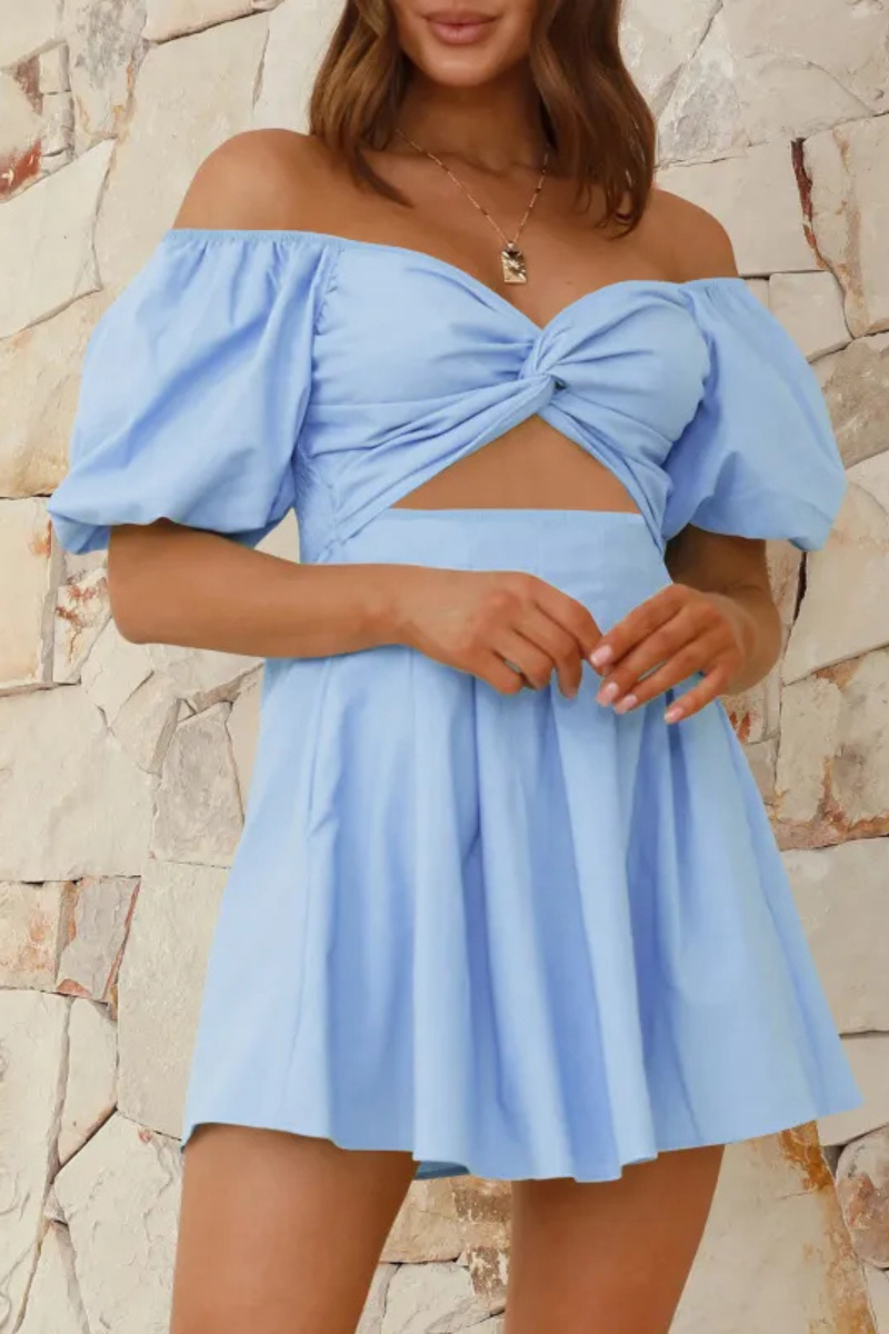 Celeste | Schulterfreies Kleid mit plissierten Laternenärmeln