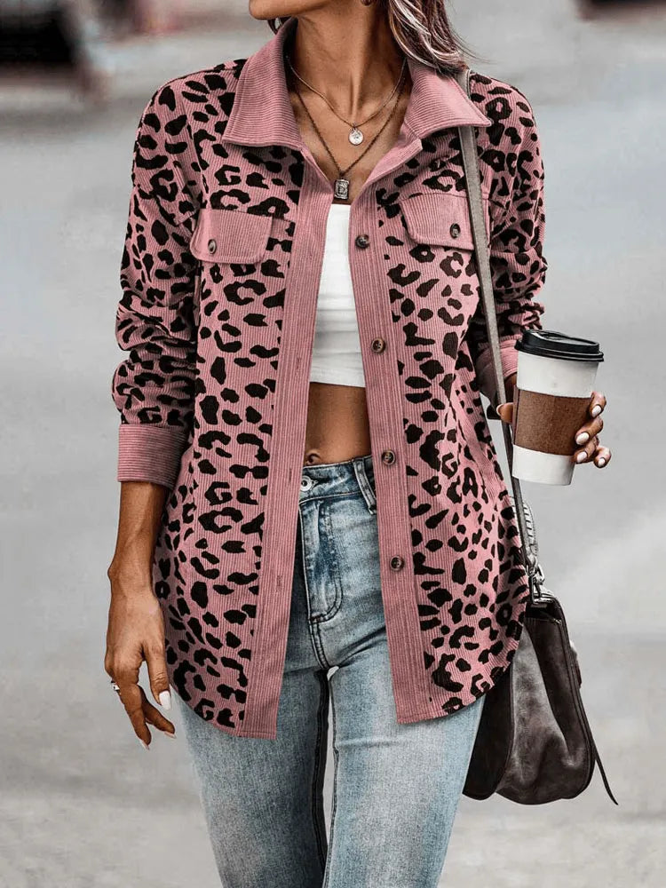 Damenmantel - Pantherprint - Lässiger Chic mit neutralem Kragen - Perfekt für den Frühling