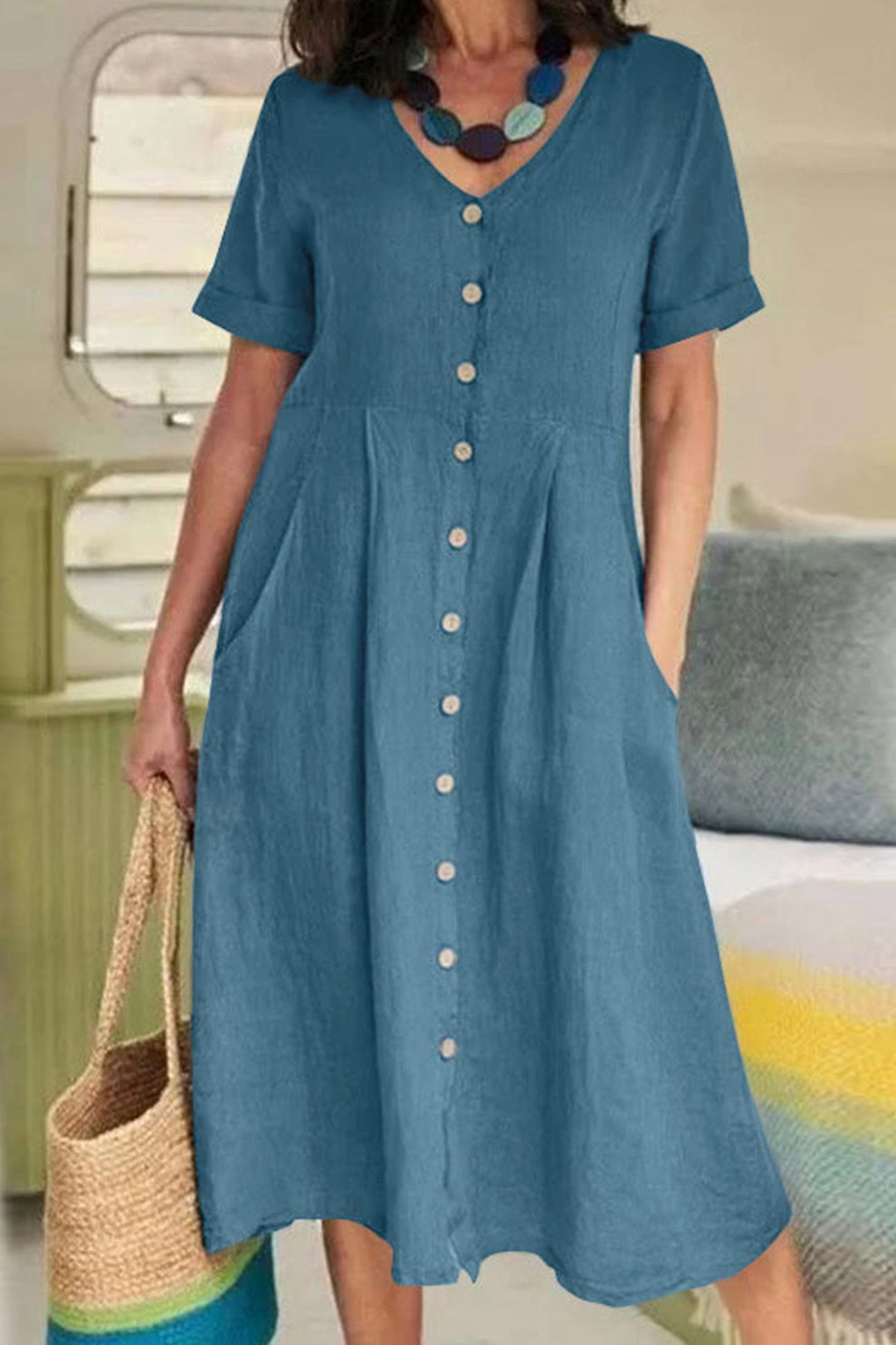 Leichtes Midikleid mit kurzen Ärmeln und Knopfleiste im T-Shirt-Stil