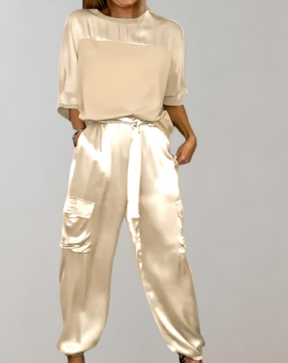 Isabelle - Zweiteiliges Set bestehend aus einem eleganten Satin-Top mit