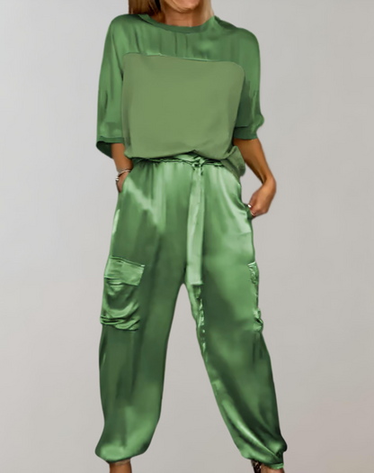 Isabelle - Zweiteiliges Set bestehend aus einem eleganten Satin-Top mit