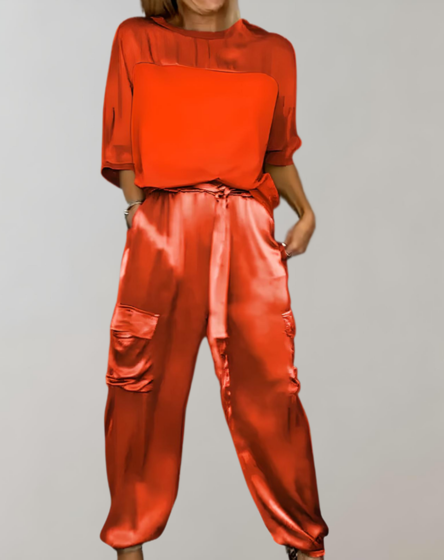 Isabelle - Zweiteiliges Set bestehend aus einem eleganten Satin-Top mit