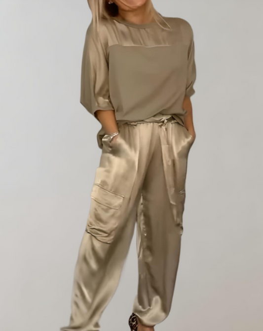 Isabelle - Zweiteiliges Set bestehend aus einem eleganten Satin-Top mit