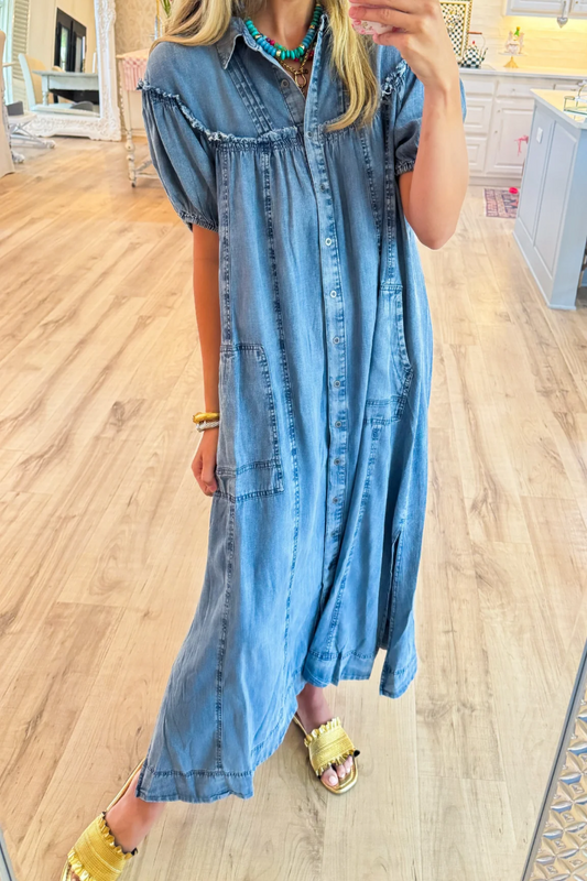 Langes Abendkleid mit bauschigen Ärmeln und Verschluss vorne