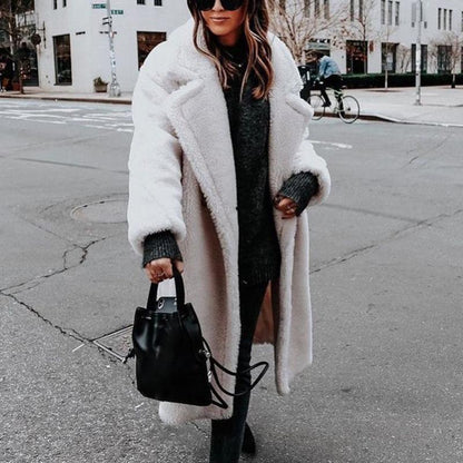 Eila - Lange Kunstpelzjacke für kalte Tage