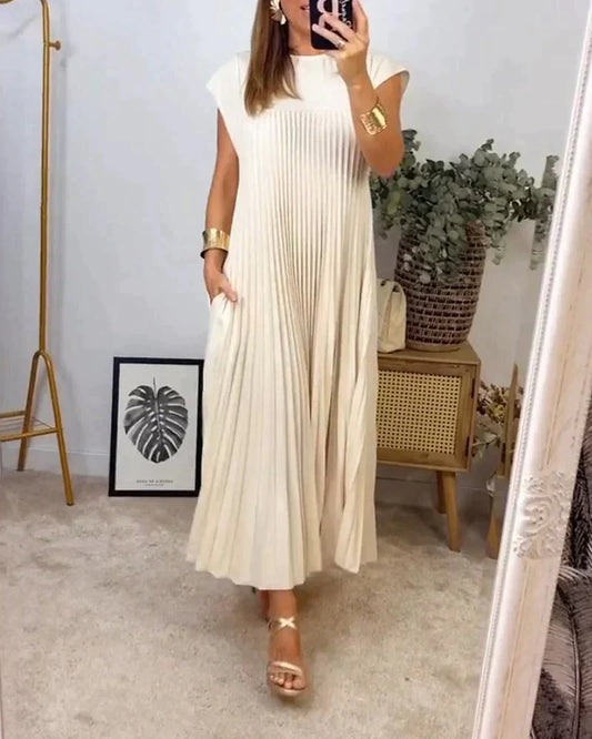 Ärmelloses Kleid mit Falten