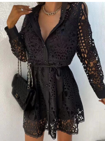 Frannie - Locker geschnittenes Kleid mit V-Ausschnitt und langen Ärmeln