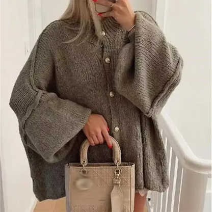 Warme Damen-Strickjacke mit Knopfleiste