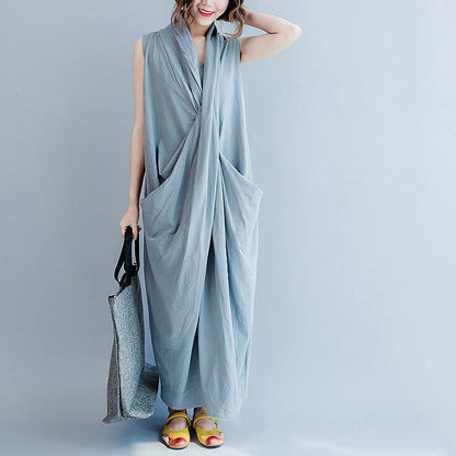 Debby - Asymmetrisches langes Kleid mit tiefem Ausschnitt