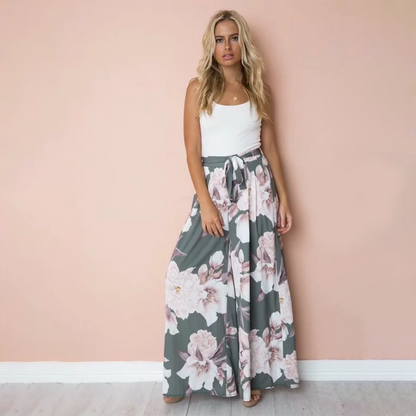 Modische weite Hosen