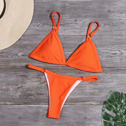 Müheloser und stilvoller Gesamt-Bikini