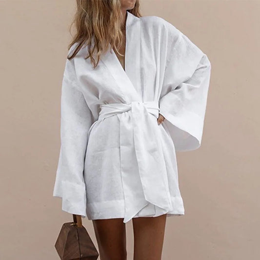 Sommerkleid mit V-Ausschnitt im Kimono-Stil