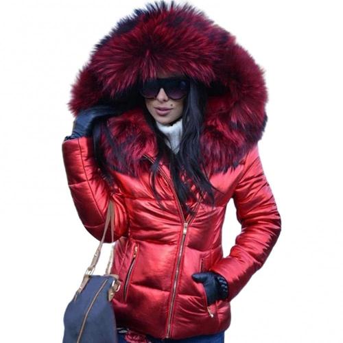 Alisa Wintermantel | Daunenjacke mit warmer Kapuze