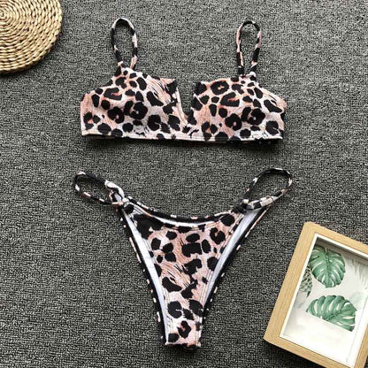 AquaLivv - Brasilianischer Bikini mit V-Ausschnitt