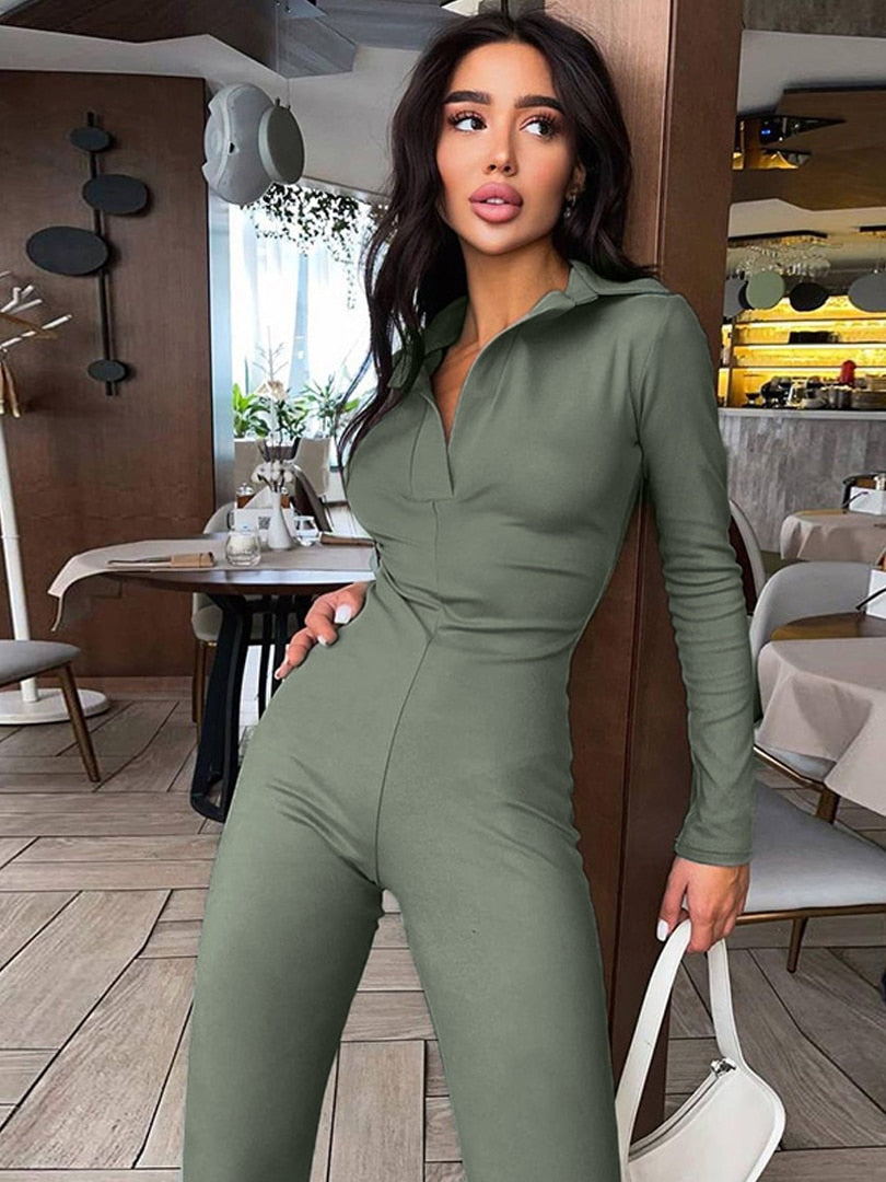 Clover Jumpsuit | Mit ausgestelltem Bein
