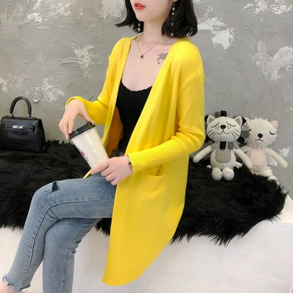Lange Strickjacke mit Taschen