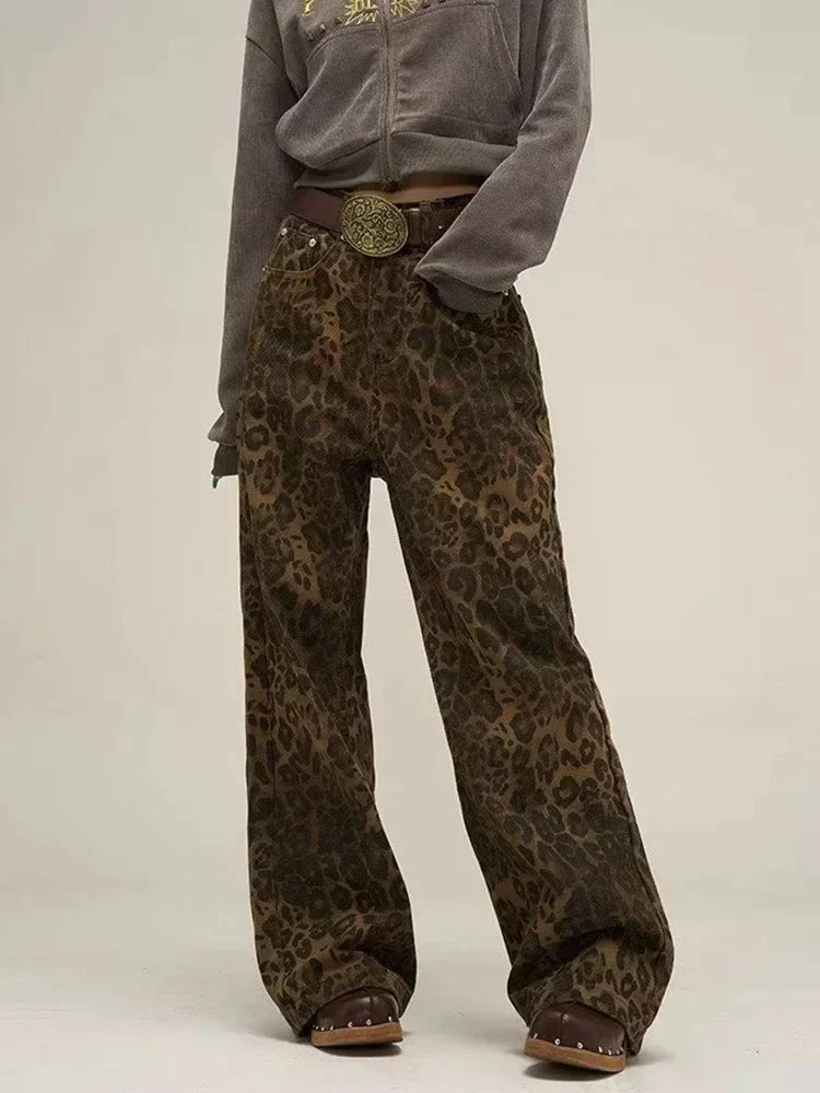 Klassische weite Hose für Damen