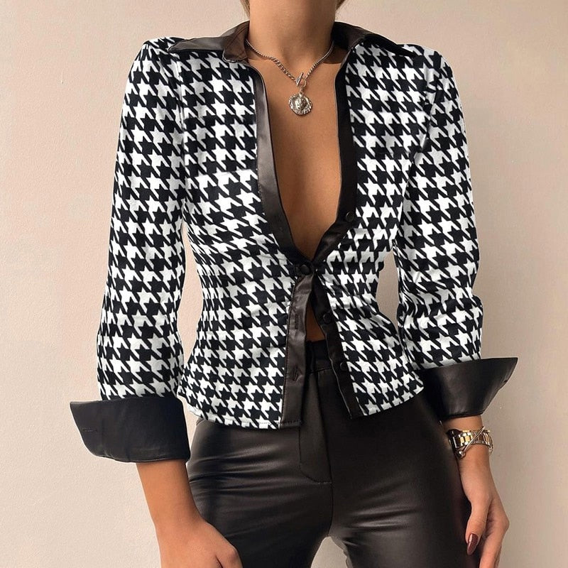 DANICA | Stylische PU Leder Patchwork Druck V-Ausschnitt Bluse