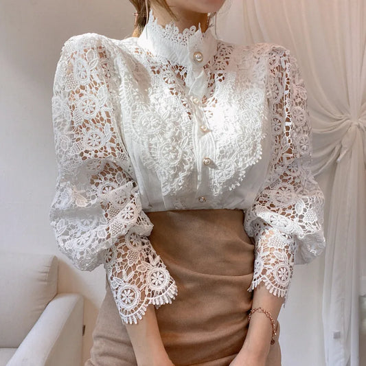Sorana Bluse | Spitzenbluse mit hohem Kragen