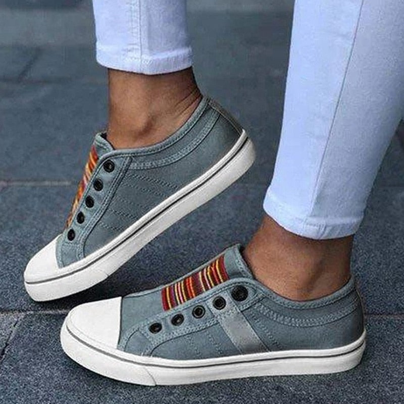 Leichte, bequeme Canvas-Schuhe