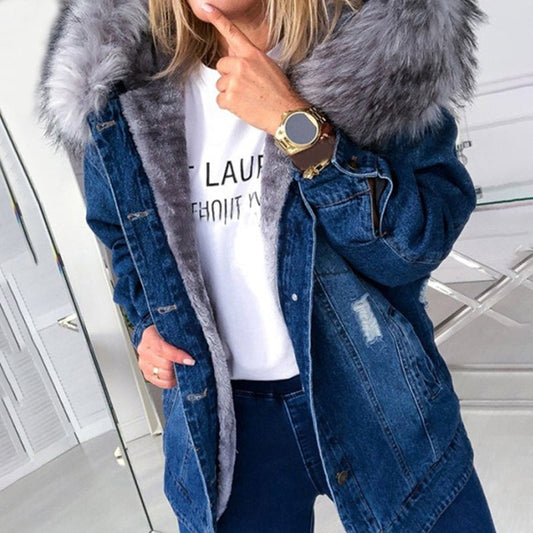 Damenjacke mit Kapuze und Kuschelkragen - Trendy Wintermode