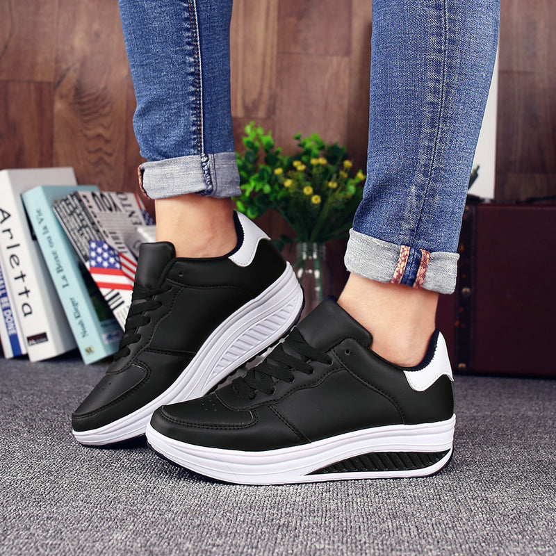 Schwungvolle Plateau-Turnschuhe für Frauen