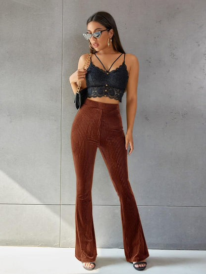 Anika - Hochgeschnittene Hose aus geripptem Samt für Frauen im Herbst