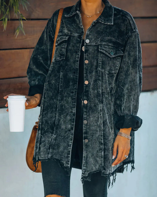 Elegante Jacke mit gealterten Details und bequemen Taschen in Grau