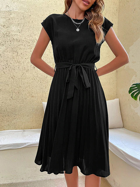 Kurzärmeliges plissiertes Freizeit-Minikleid für den Sommer 2024