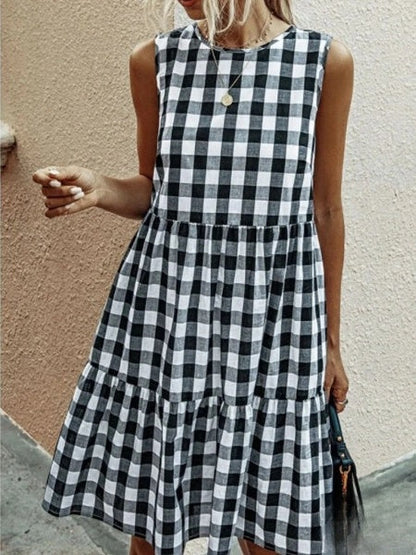 Jhana - Locker geschnittenes Damenkleid mit modischem Rundhalsausschnitt und pastellfarbenem Karo-Rock