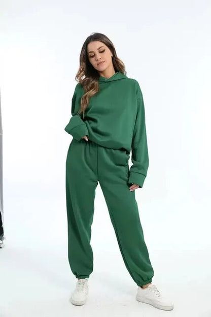 Kapuzenpulli und Jogginghose für Frauen