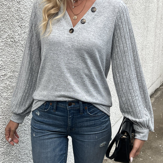 Baumwoll-Polyester-T-Shirt - V-Ausschnitt und Knopfverschluss