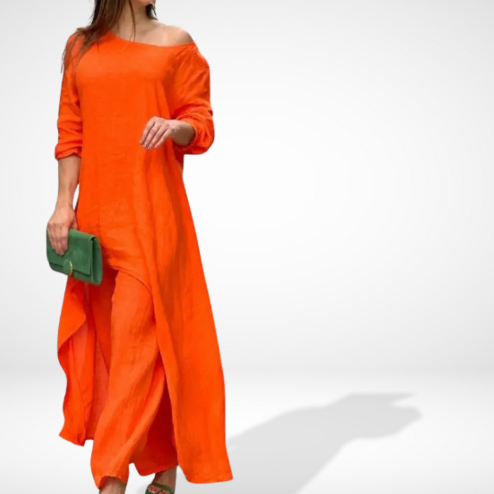 Damenensemble mit asymmetrisch fließender Bluse und weiter Hose