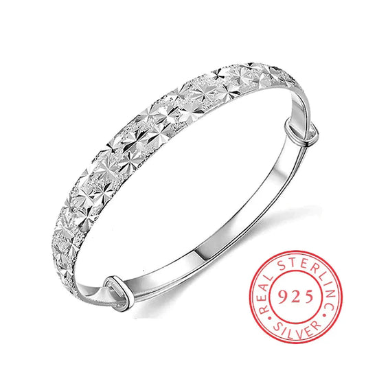 Schönes sternförmiges Silberarmband