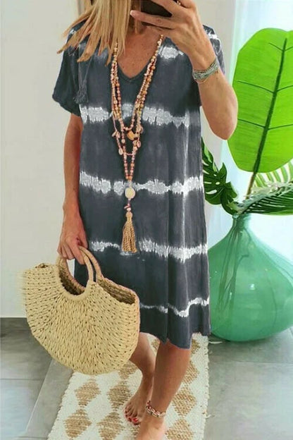 Madison - Gestreiftes Hemdkleid in Batikoptik mit kurzen Ärmeln und lockerer Passform