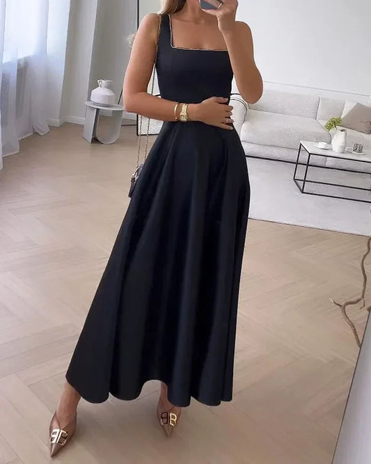 Missy - Modisches, schlichtes Kleid mit quadratischem Ausschnitt