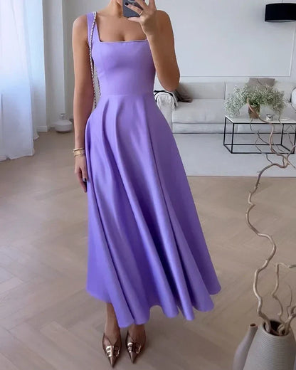 Missy - Modisches, schlichtes Kleid mit quadratischem Ausschnitt