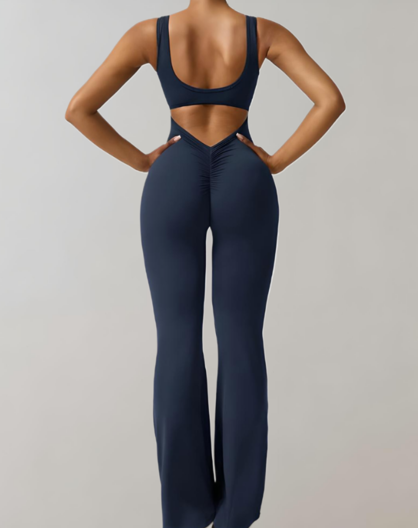 Clemence - Neckholder-Bodycon-Kombination mit Hose mit Glockenärmeln