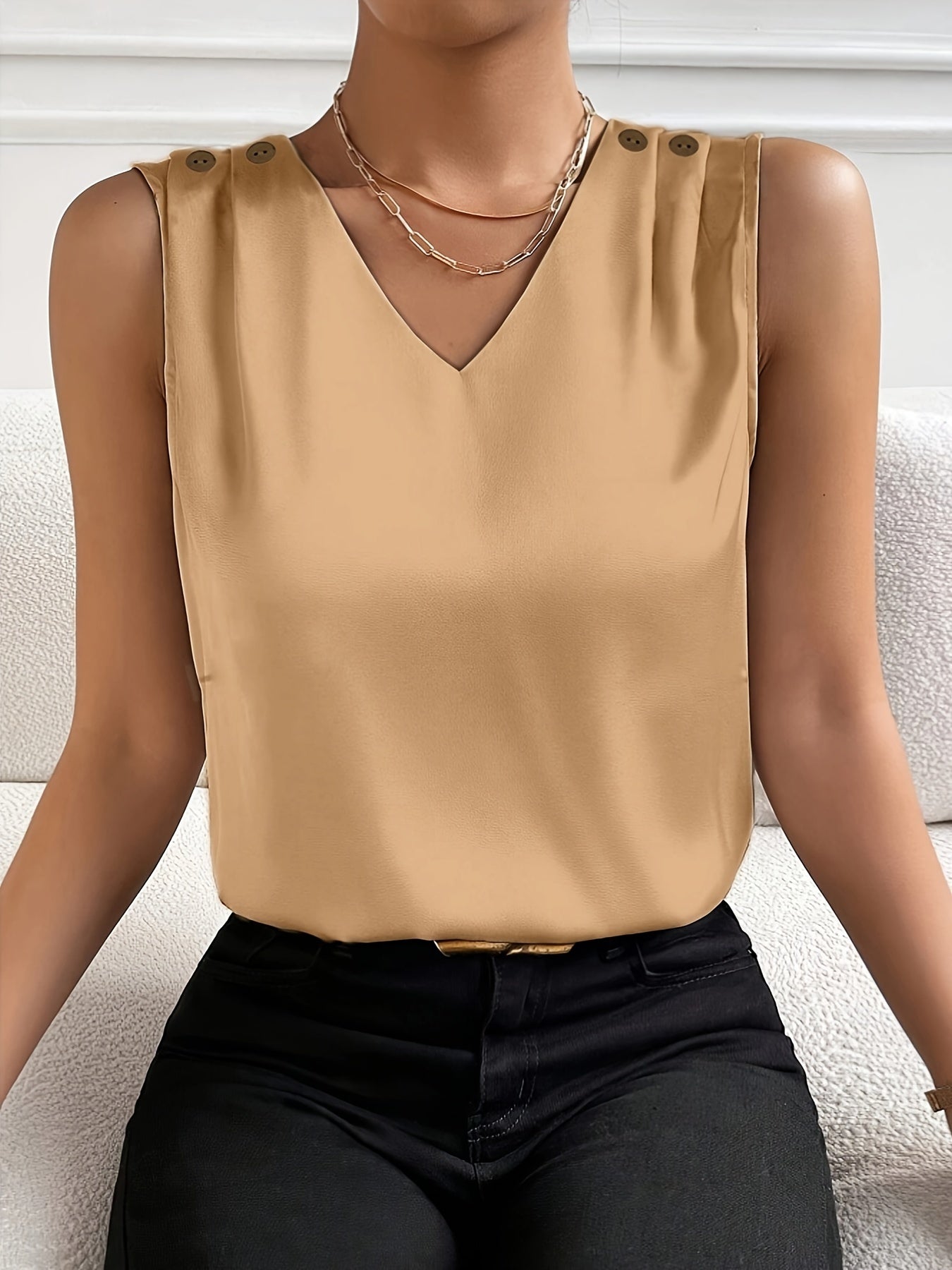 Ärmellose Bluse mit V-Ausschnitt - Unifarbenes Design und leichter Stoff