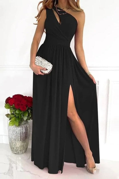 Nelsa - Elegantes Abendkleid mit einer Schulterpartie von Novella